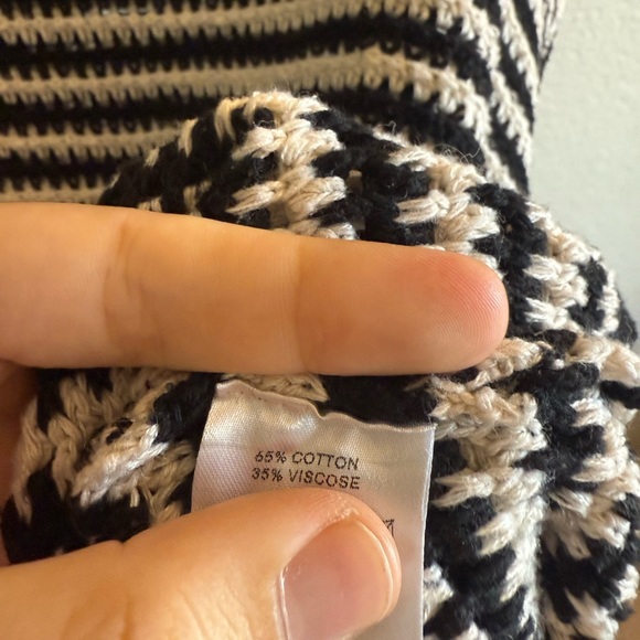 Anthropologie Little Lies Crewneck Black&White Striped Cozy Knit Sweater Basic - Picture 9 of 9